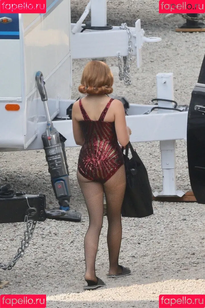 Elizabeth Olsen Onlyfans Photo Gallery 