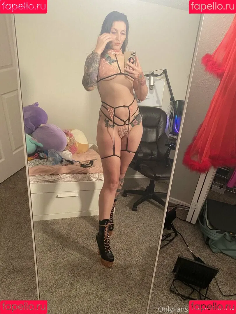 OftenElle Onlyfans Photo Gallery 