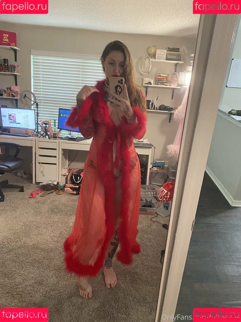 OftenElle Onlyfans Photo Gallery 