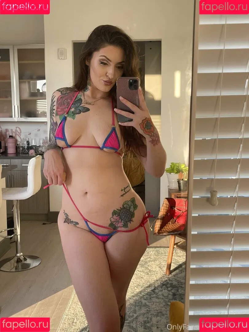 OftenElle Onlyfans Photo Gallery 