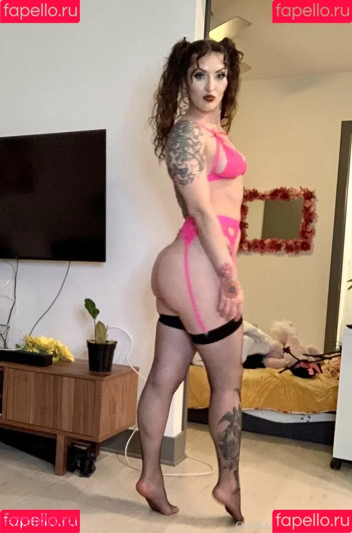 OftenElle Onlyfans Photo Gallery 