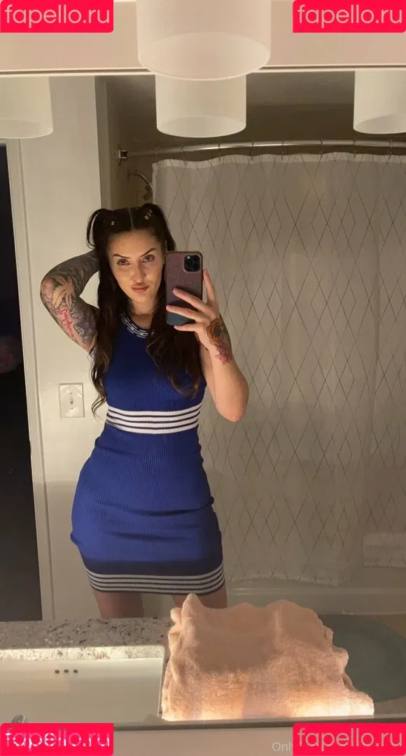 OftenElle Onlyfans Photo Gallery 