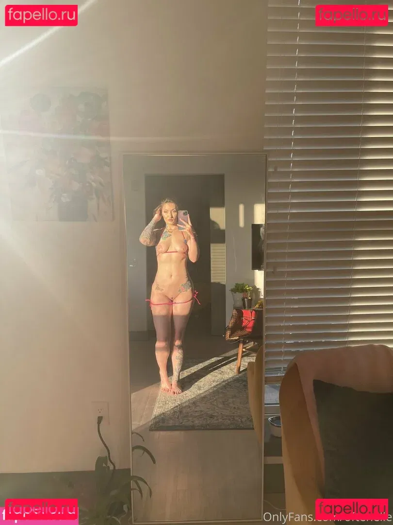 OftenElle Onlyfans Photo Gallery 