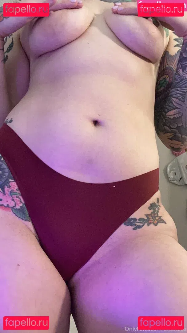 OftenElle Onlyfans Photo Gallery 