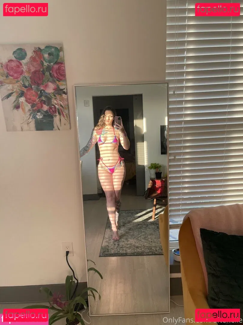 OftenElle Onlyfans Photo Gallery 