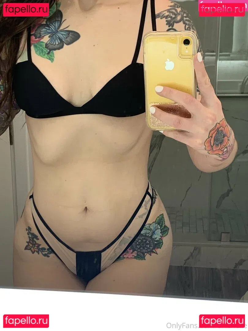 OftenElle Onlyfans Photo Gallery 