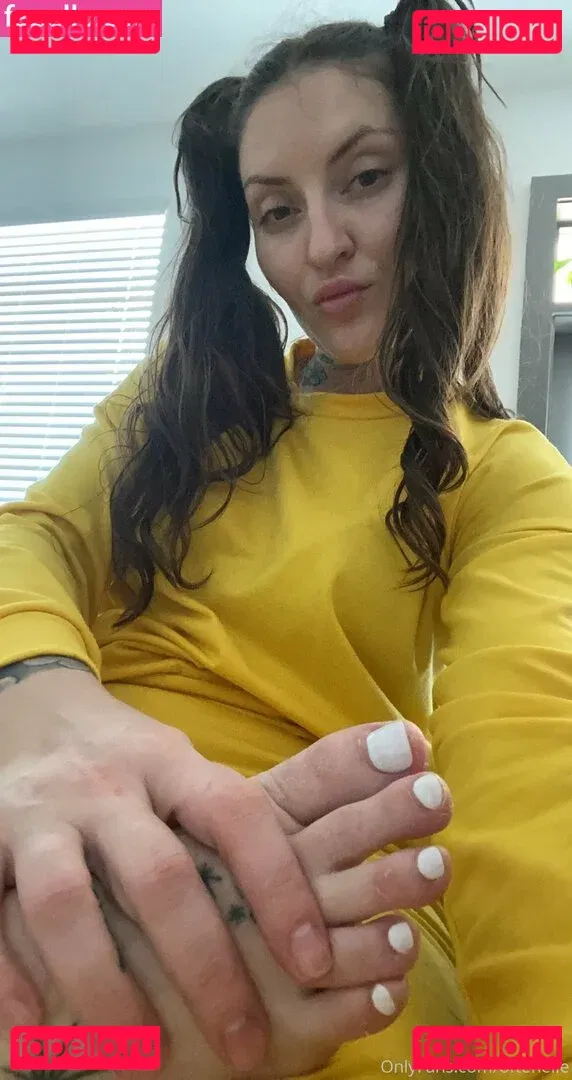 OftenElle Onlyfans Photo Gallery 