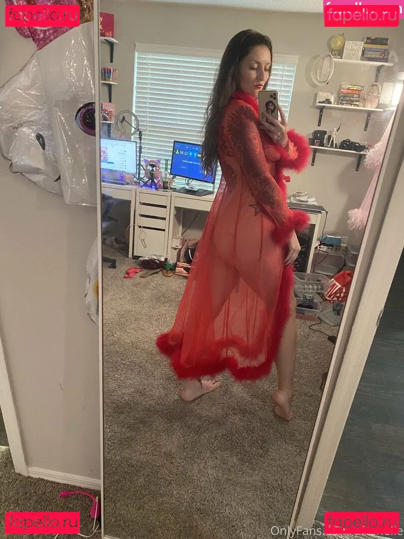 OftenElle Onlyfans Photo Gallery 