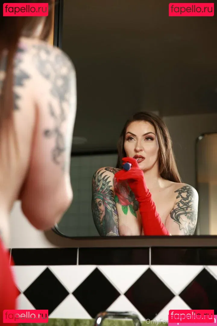 OftenElle Onlyfans Photo Gallery 