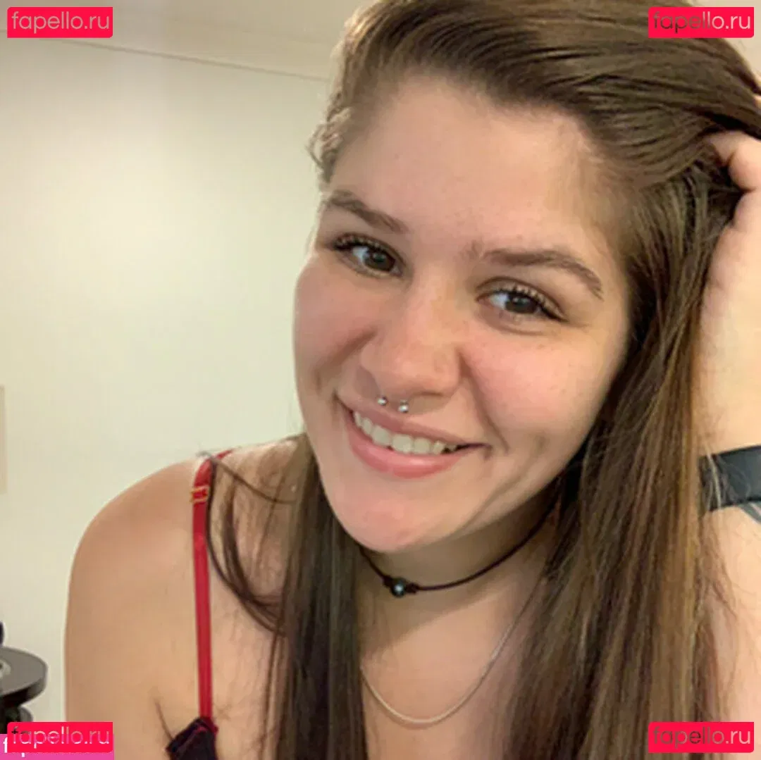 OftenElle Onlyfans Photo Gallery 