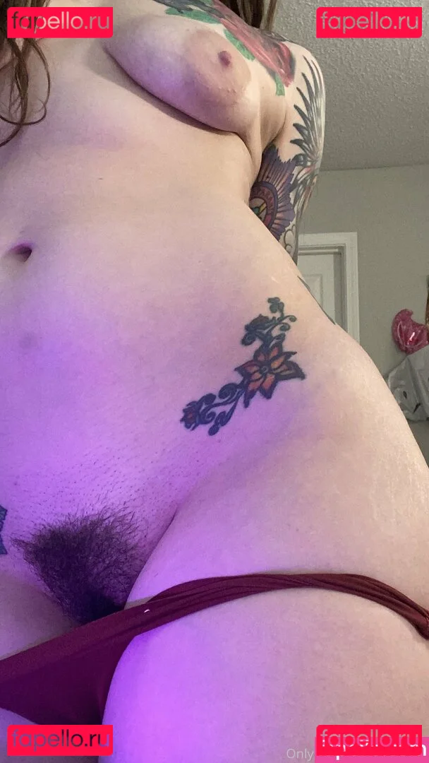 OftenElle Onlyfans Photo Gallery 