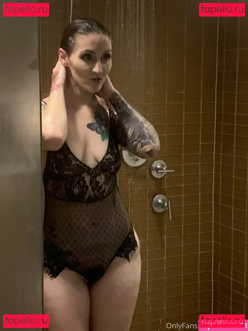 OftenElle Onlyfans Photo Gallery 