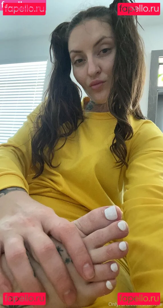 OftenElle Onlyfans Photo Gallery 