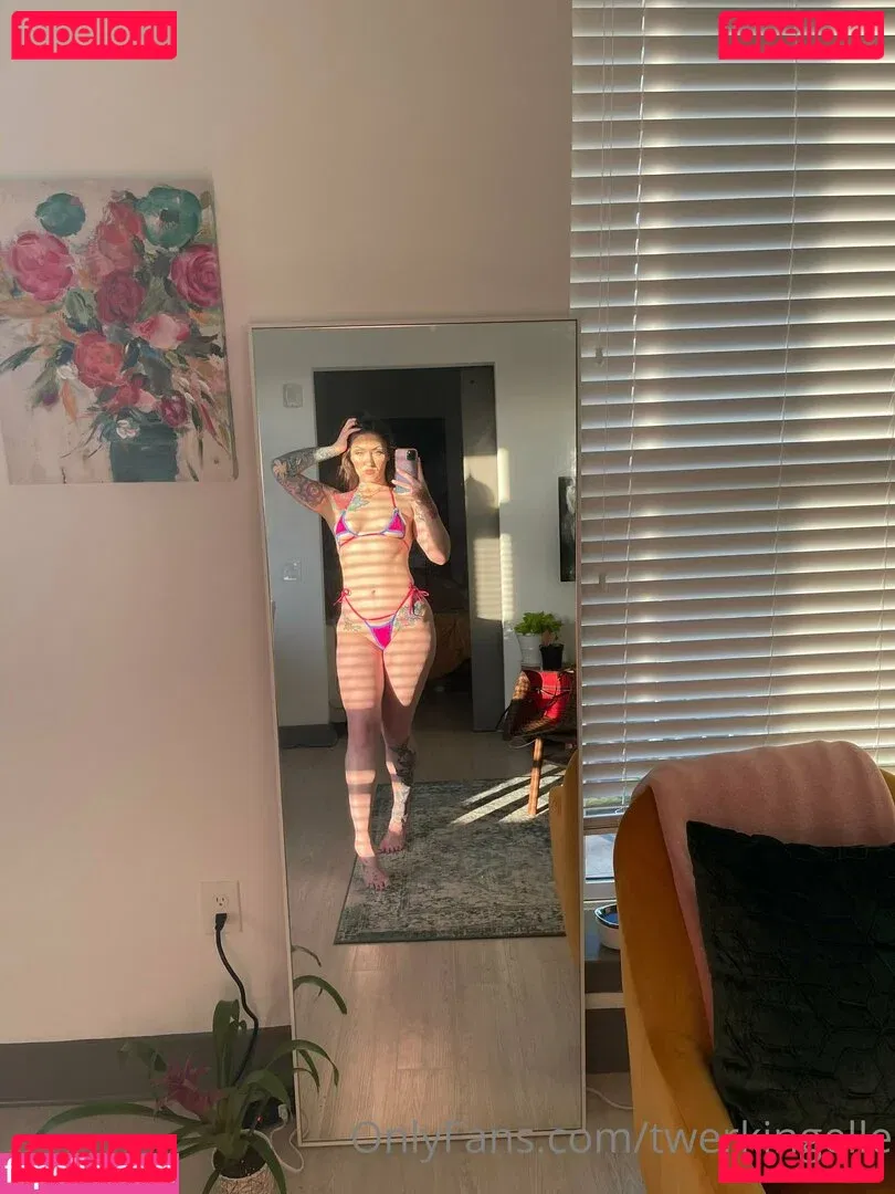 OftenElle Onlyfans Photo Gallery 