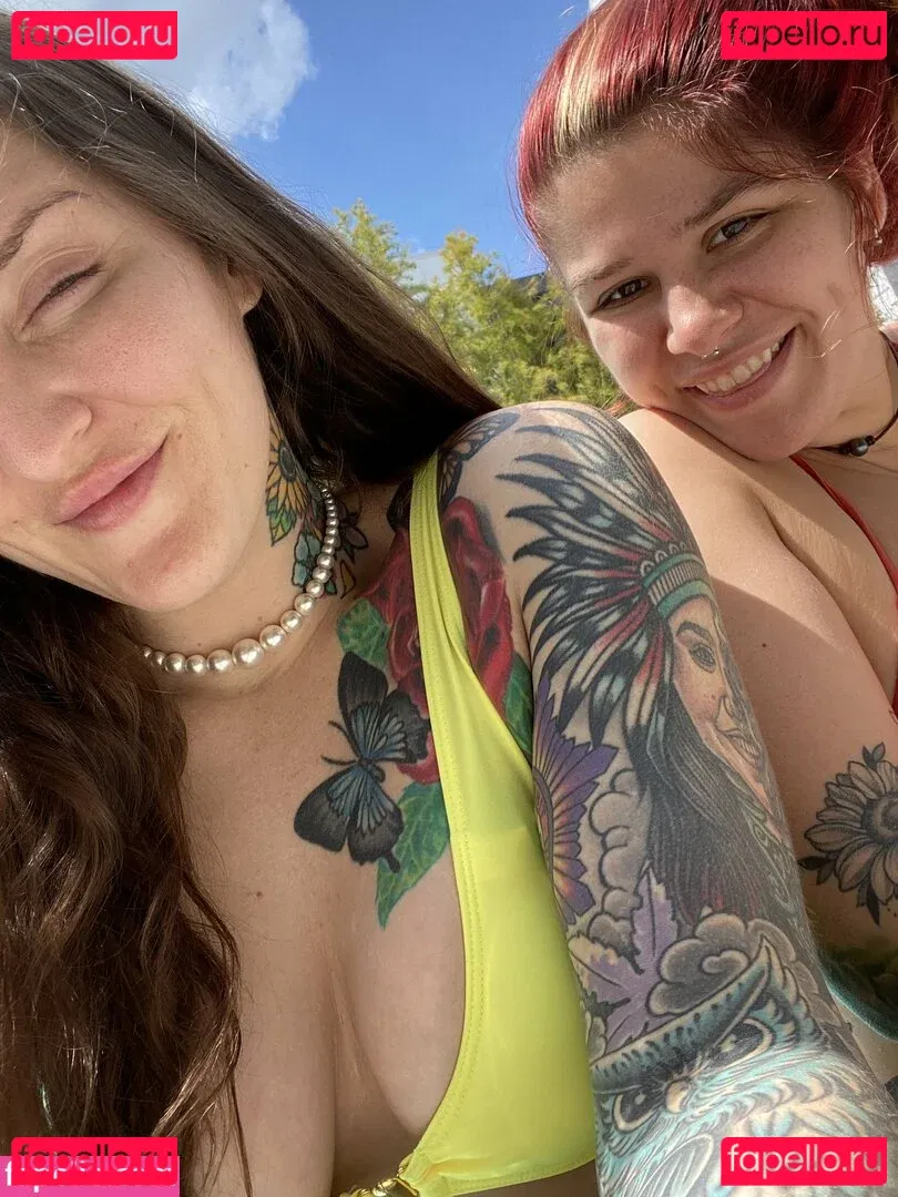 OftenElle Onlyfans Photo Gallery 