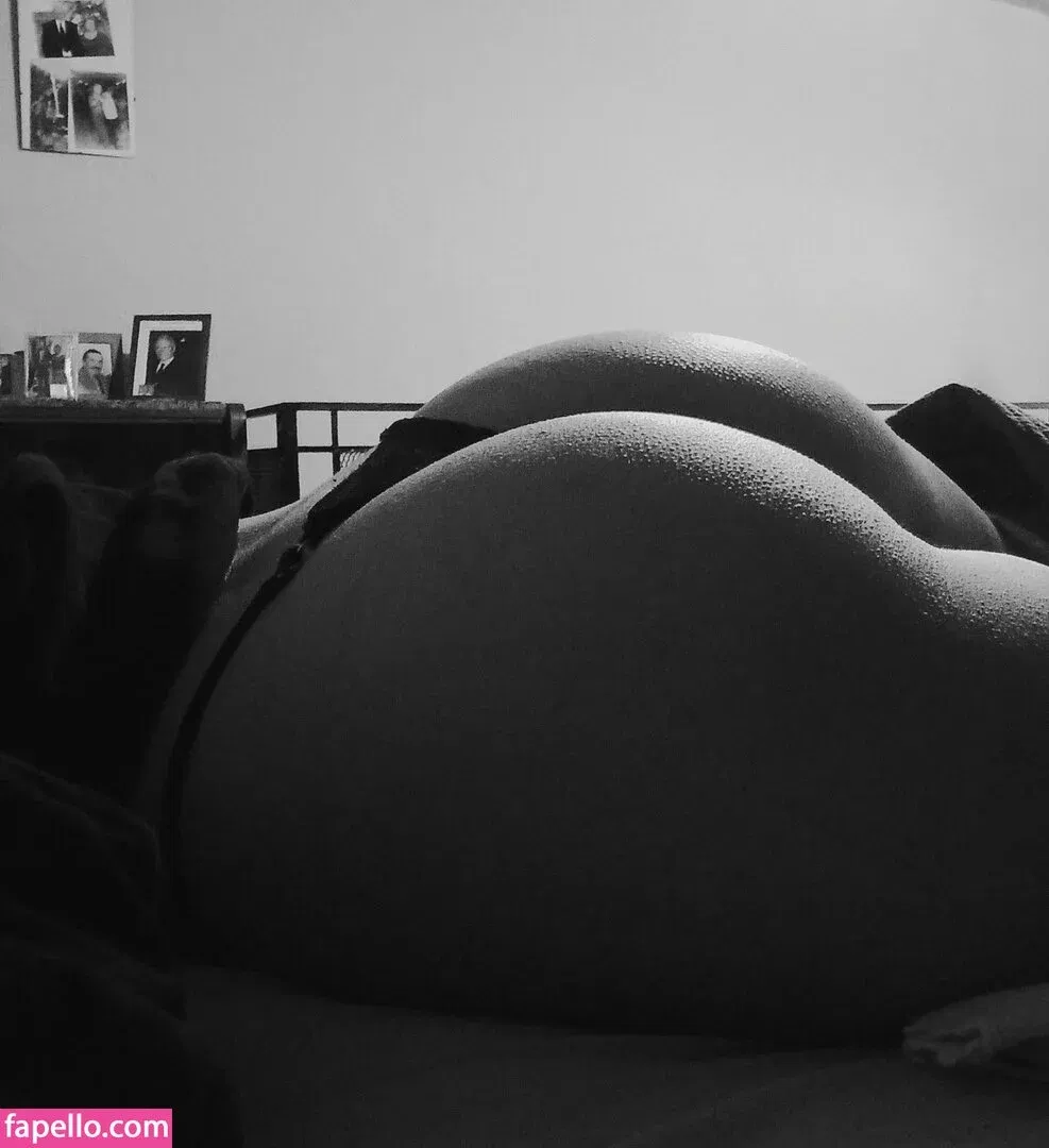 Mile Compodonico Onlyfans Photo Gallery 