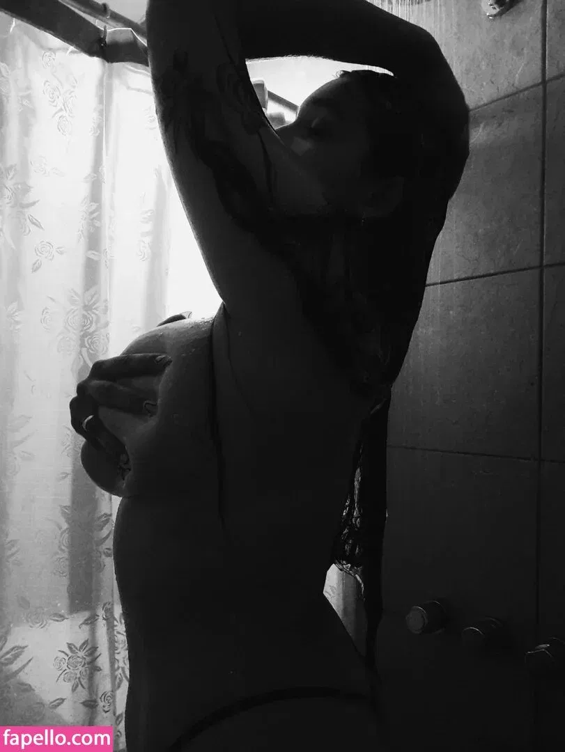 Mile Compodonico Onlyfans Photo Gallery 