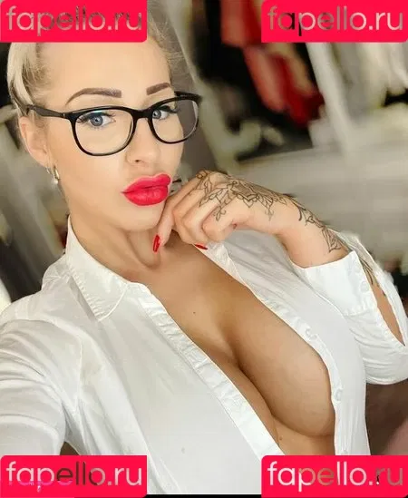 Milena_70h Onlyfans Photo Gallery 