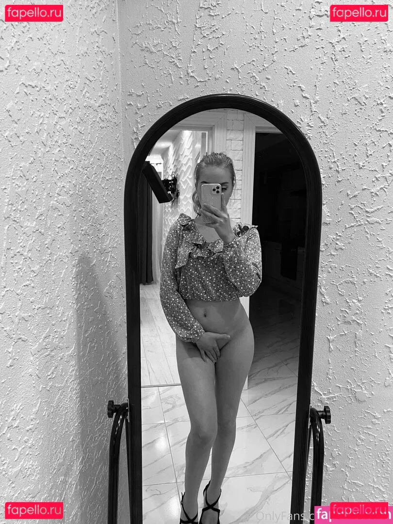 vv_levia Onlyfans Photo Gallery 