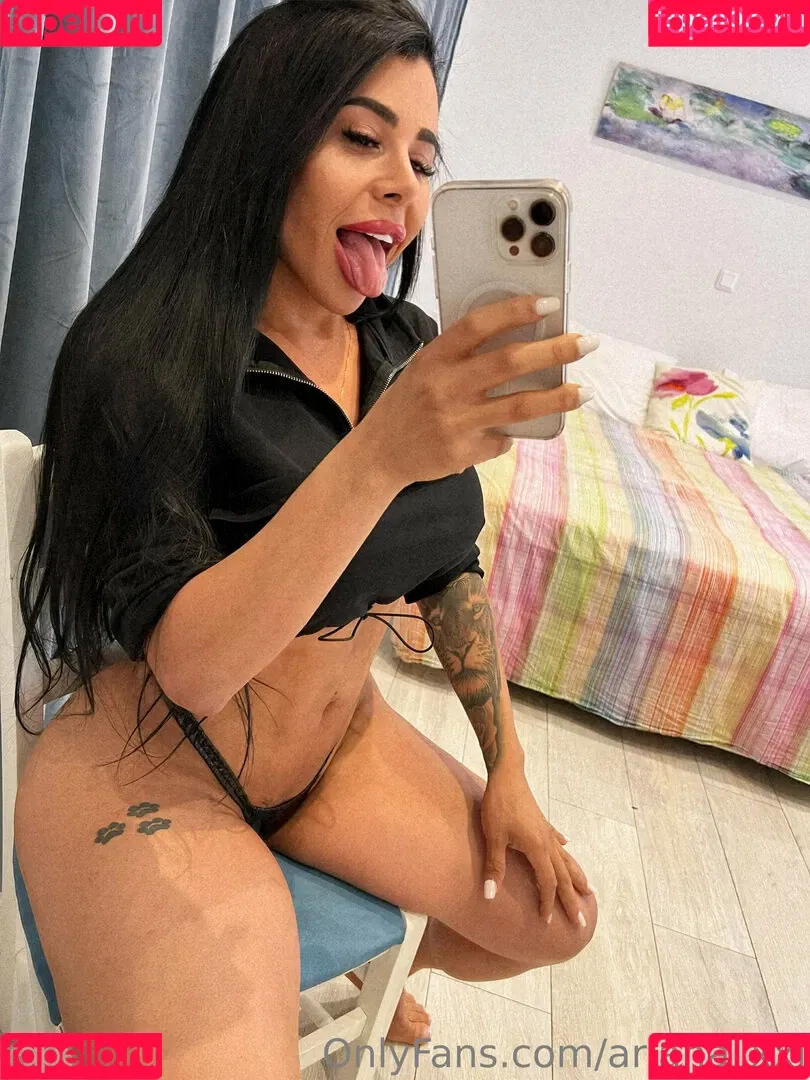 ariana_xxl Onlyfans Photo Gallery 