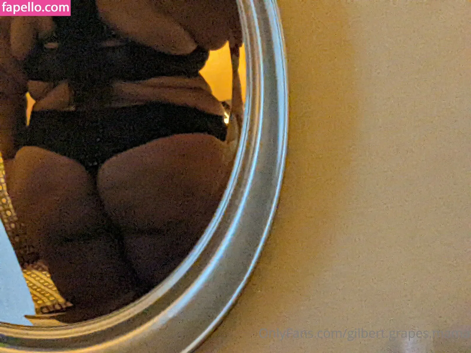 gilbert.grapes.mama Onlyfans Photo Gallery 