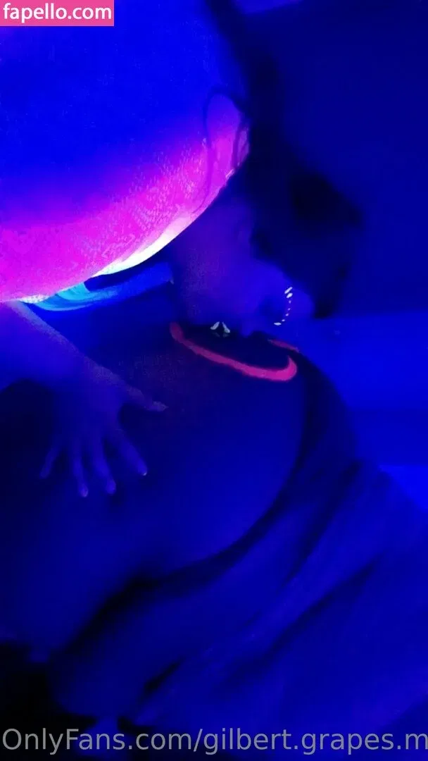 gilbert.grapes.mama Onlyfans Photo Gallery 