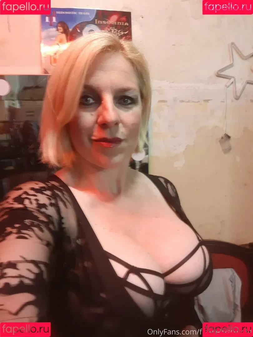 frauleinschmittfree Onlyfans Photo Gallery 