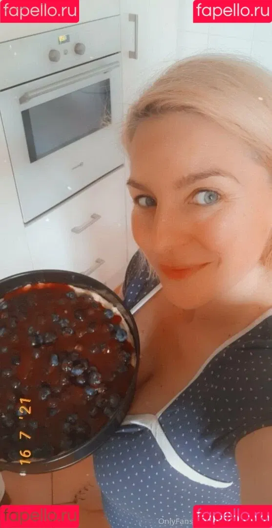 frauleinschmittfree Onlyfans Photo Gallery 