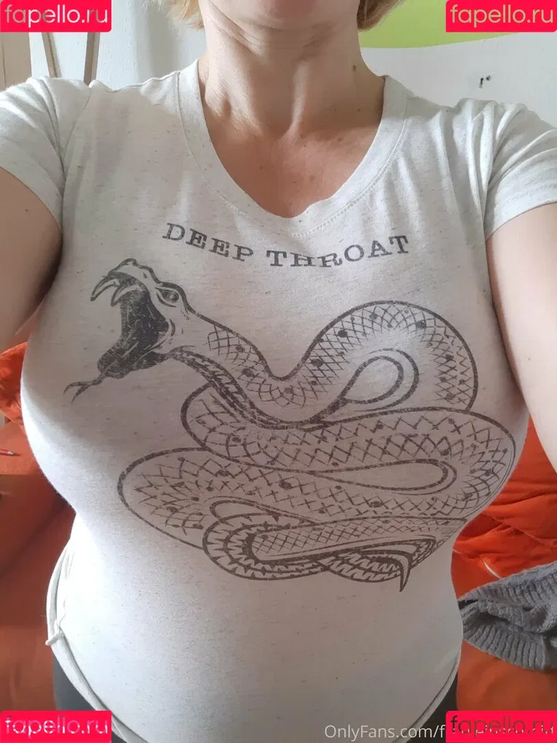frauleinschmittfree Onlyfans Photo Gallery 