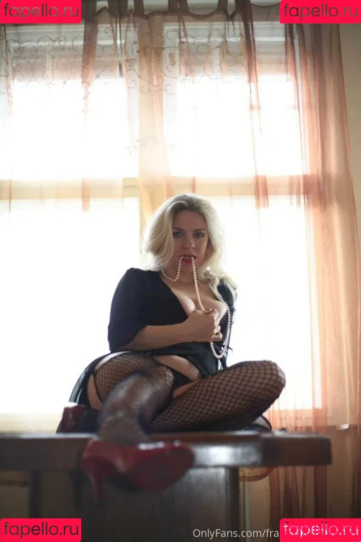 frauleinschmittfree Onlyfans Photo Gallery 