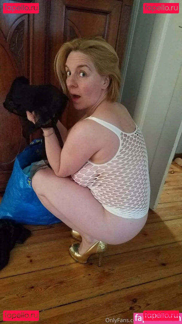 frauleinschmittfree Onlyfans Photo Gallery 