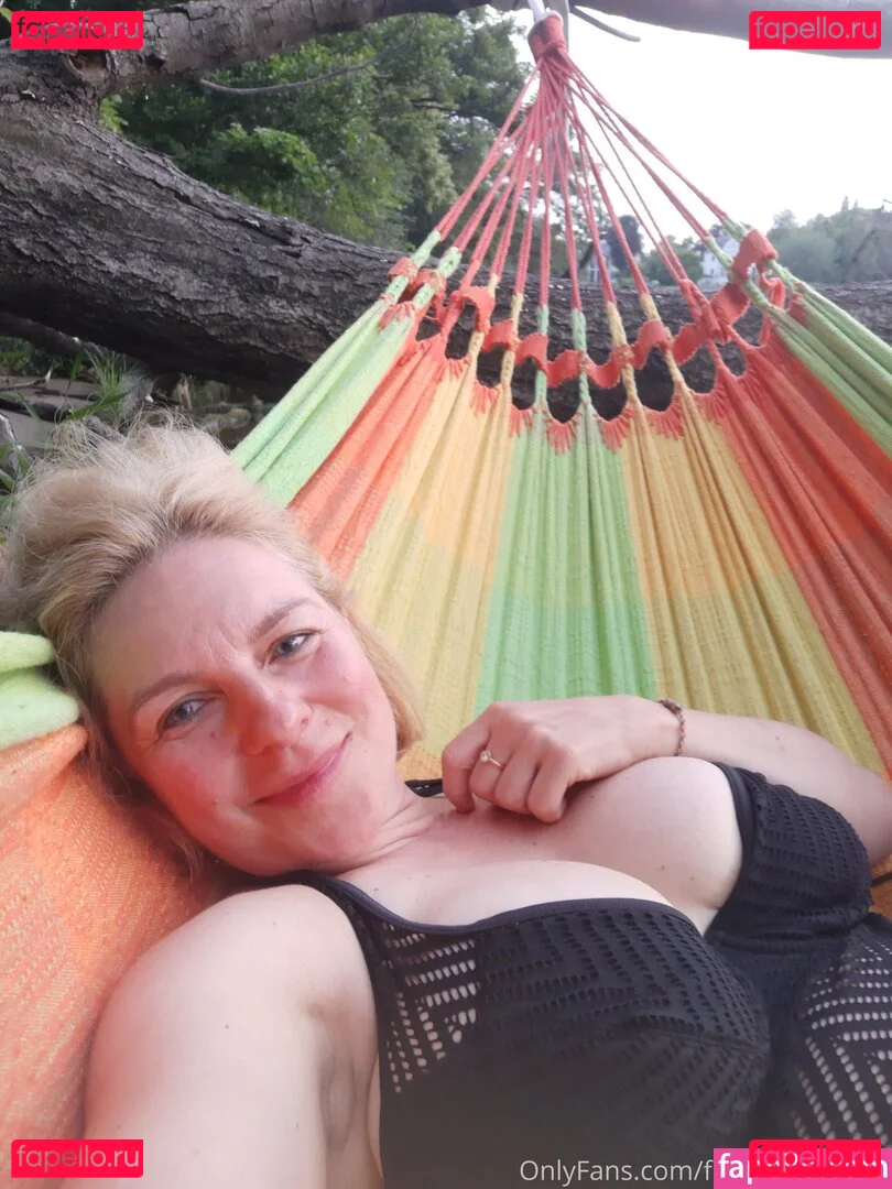 frauleinschmittfree Onlyfans Photo Gallery 