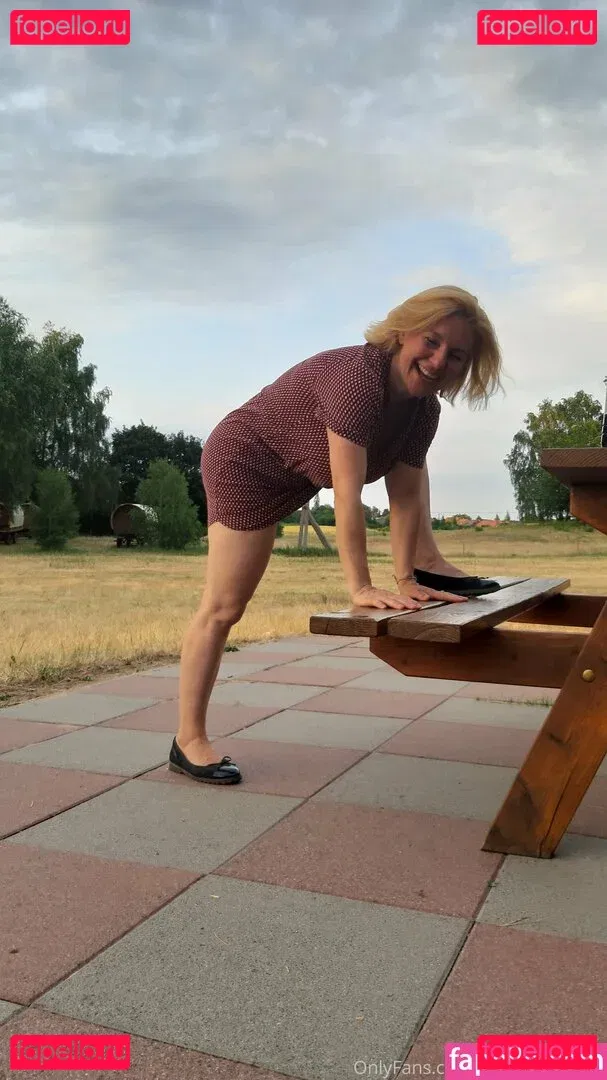 frauleinschmittfree Onlyfans Photo Gallery 