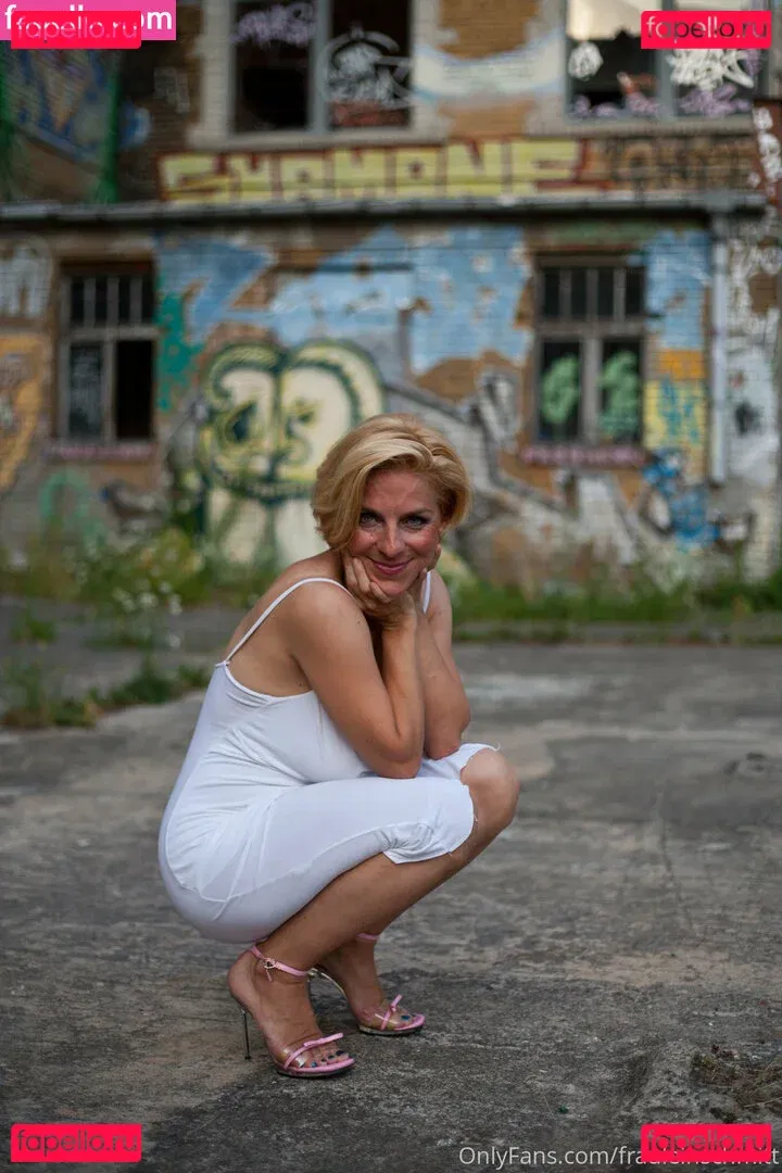 frauleinschmittfree Onlyfans Photo Gallery 