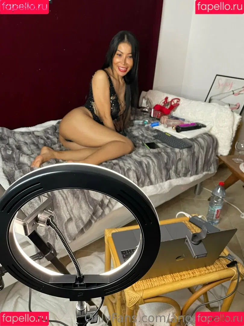 thethaigodessvip Onlyfans Photo Gallery 