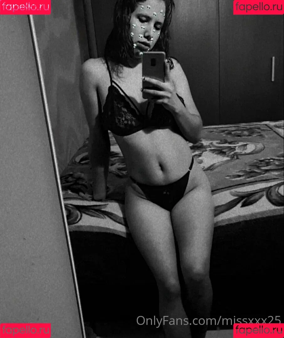 missxxx25 Onlyfans Photo Gallery 