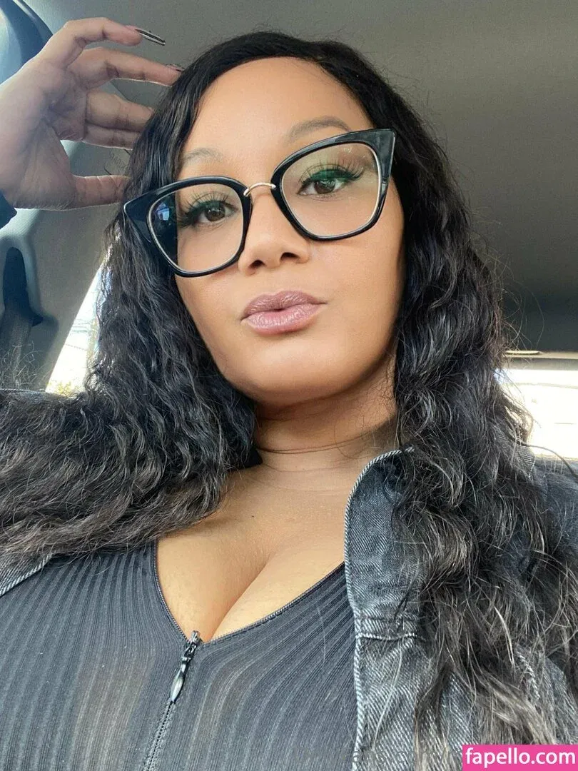 mzbuttafree Onlyfans Photo Gallery 