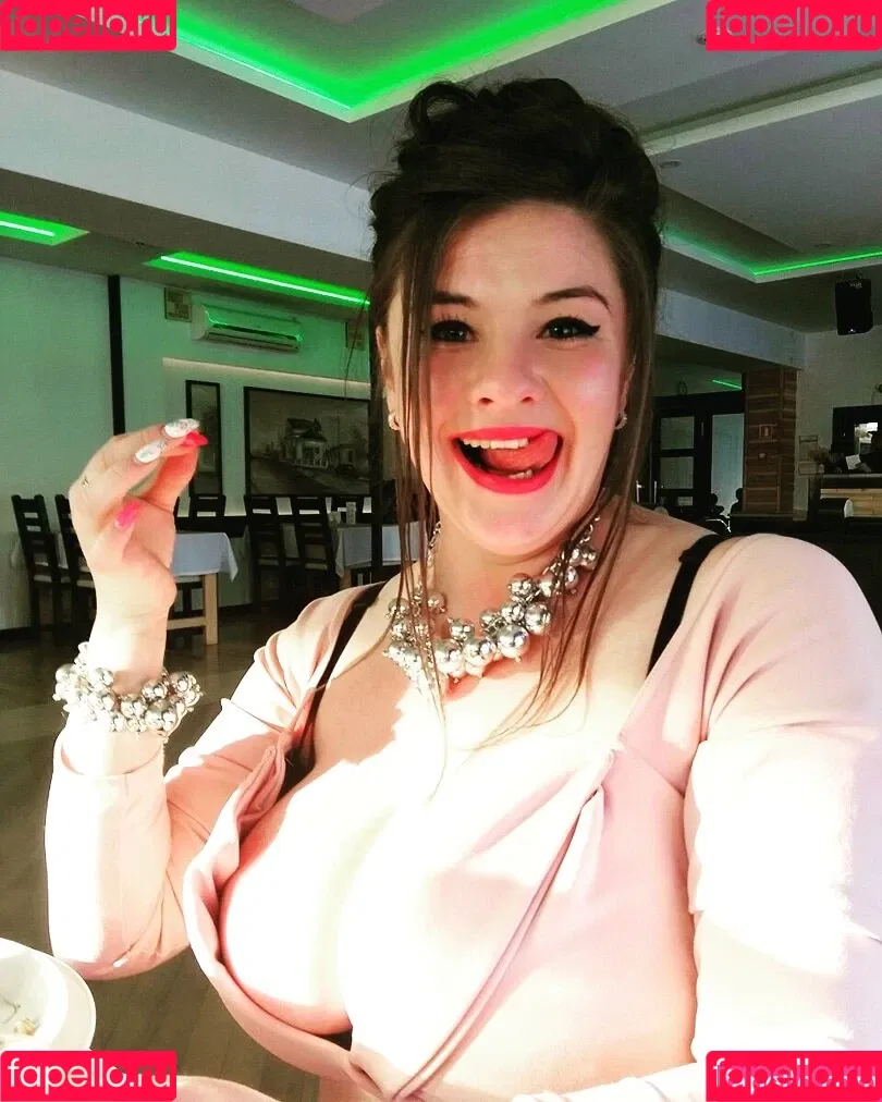 Nadin Shcherban Onlyfans Photo Gallery 