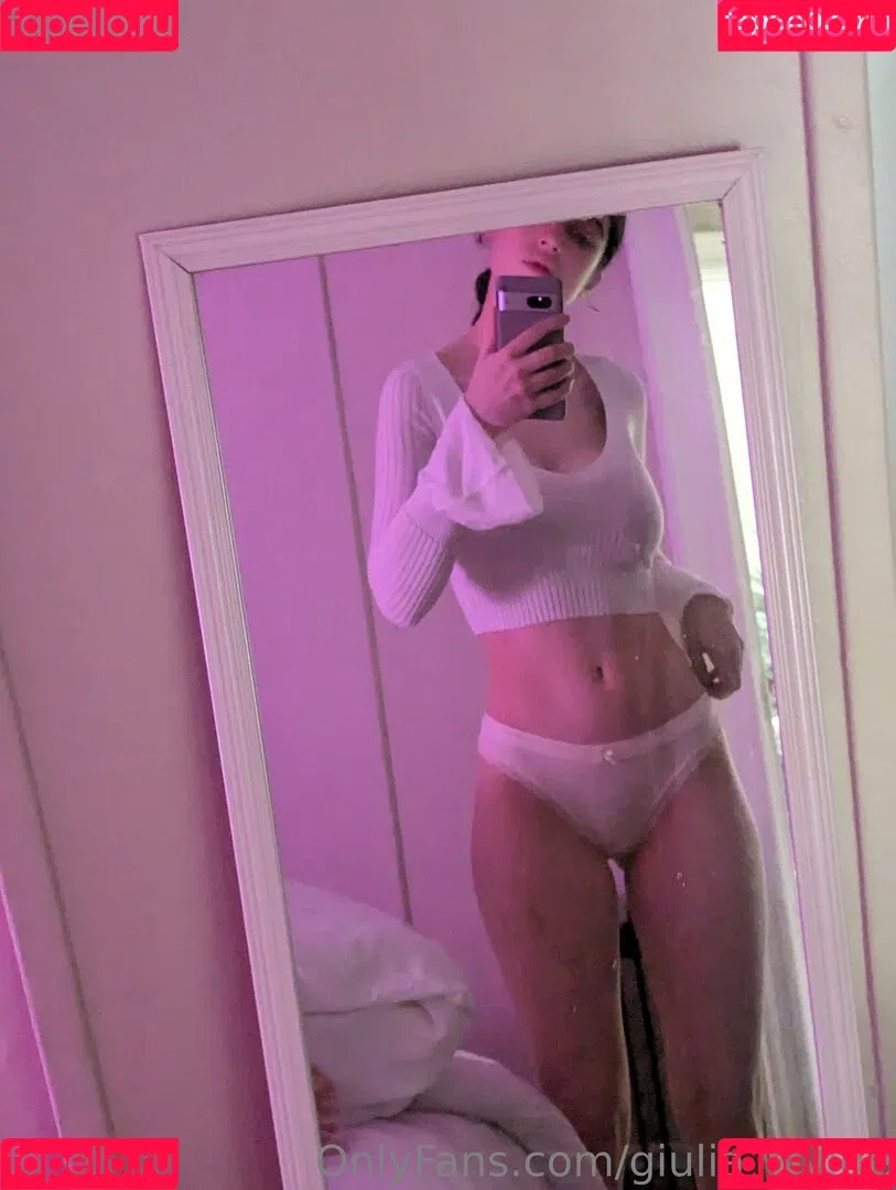 Giulia Wylde Onlyfans Photo Gallery 