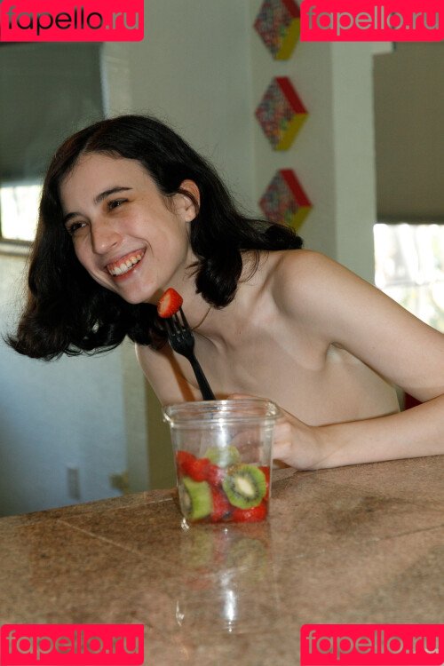 Giulia Wylde Onlyfans Photo Gallery 