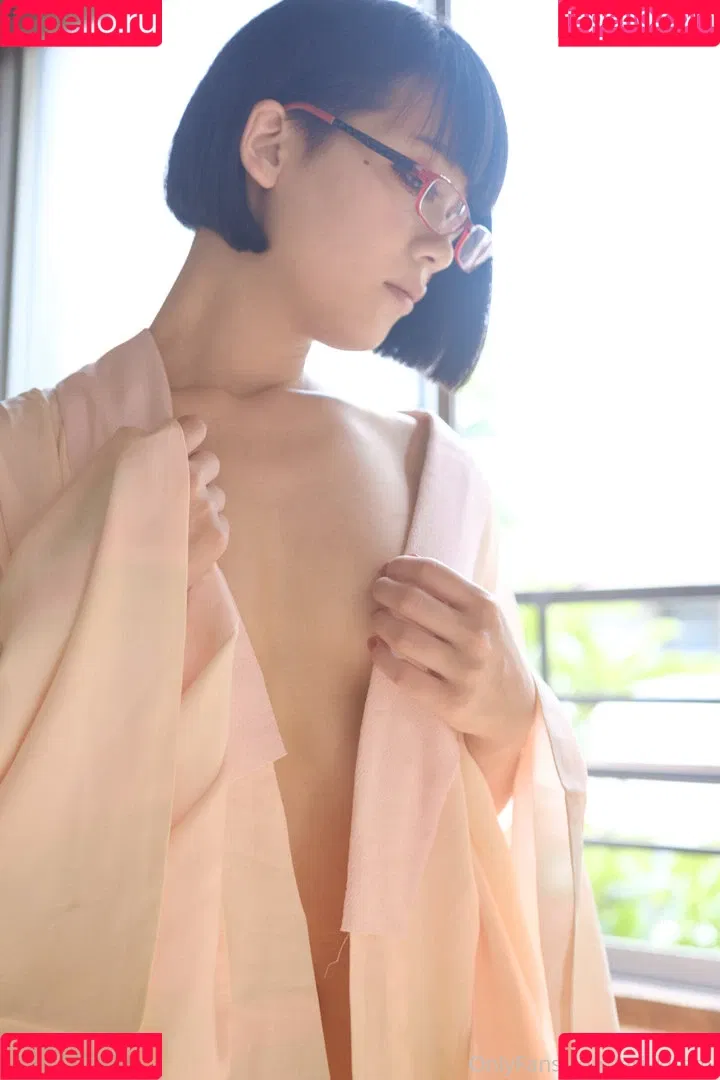 Eri Kitami Onlyfans Photo Gallery 