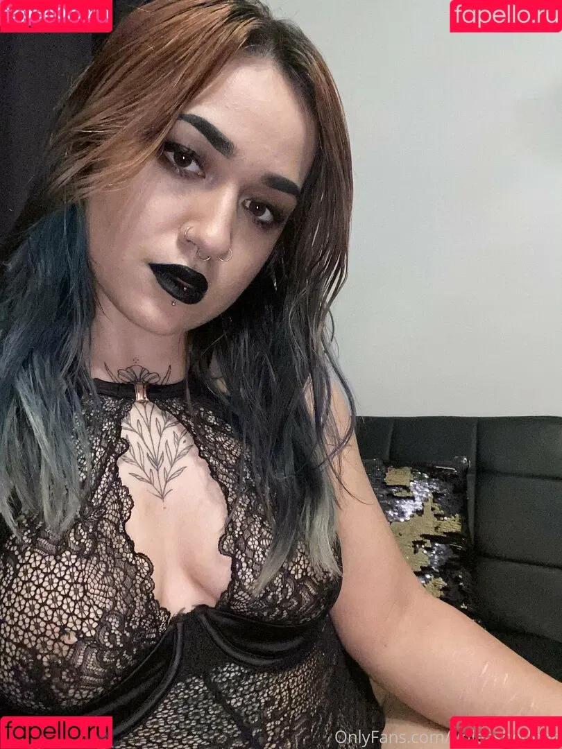 ariquxeen Onlyfans Photo Gallery 