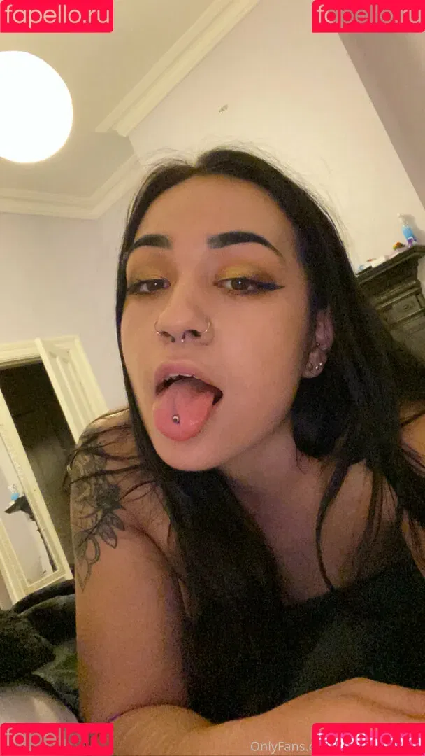 ariquxeen Onlyfans Photo Gallery 