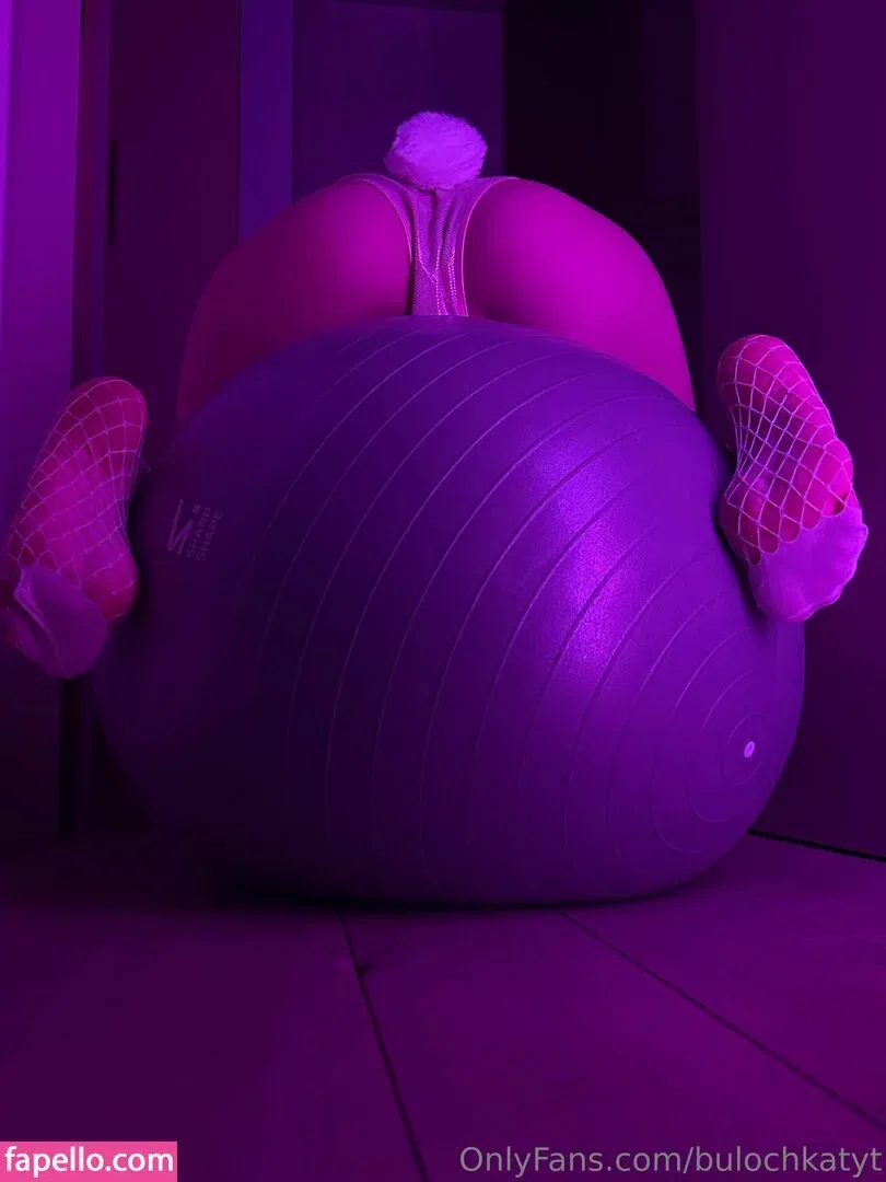 bulochkatyt Onlyfans Photo Gallery 