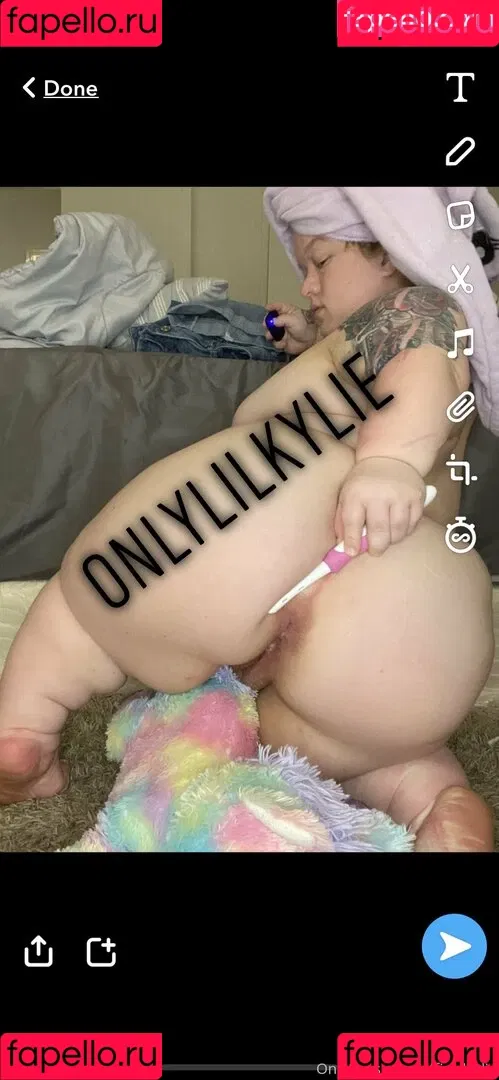 officialkylie Onlyfans Photo Gallery 