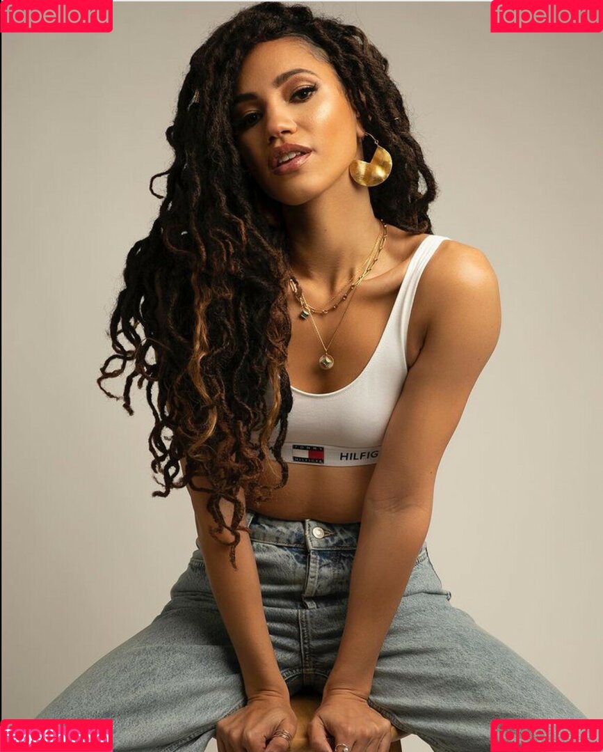 Vick Hope Onlyfans Photo Gallery 