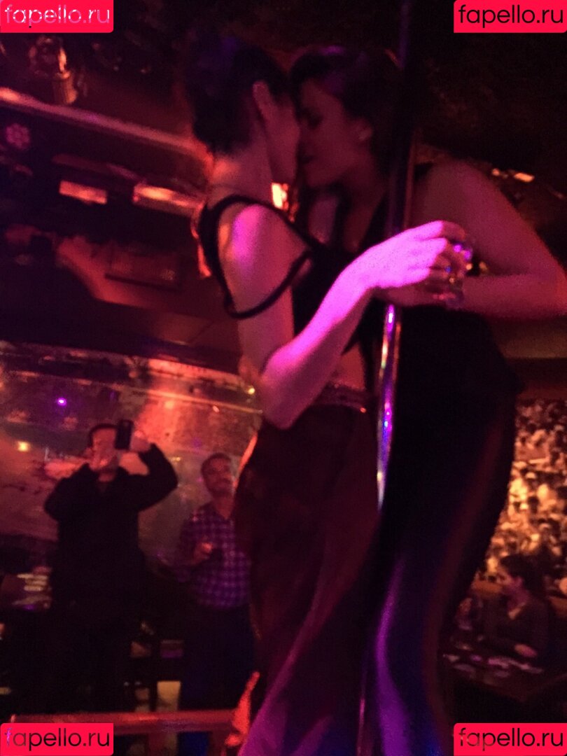 Vick Hope Onlyfans Photo Gallery 