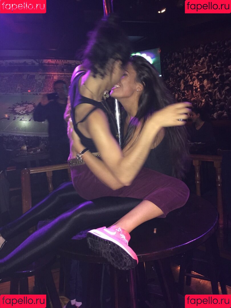 Vick Hope Onlyfans Photo Gallery 