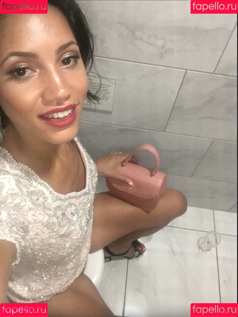 Vick Hope Onlyfans Photo Gallery 