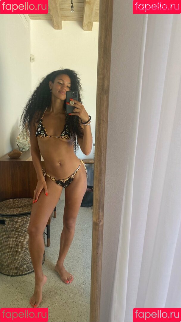 Vick Hope Onlyfans Photo Gallery 